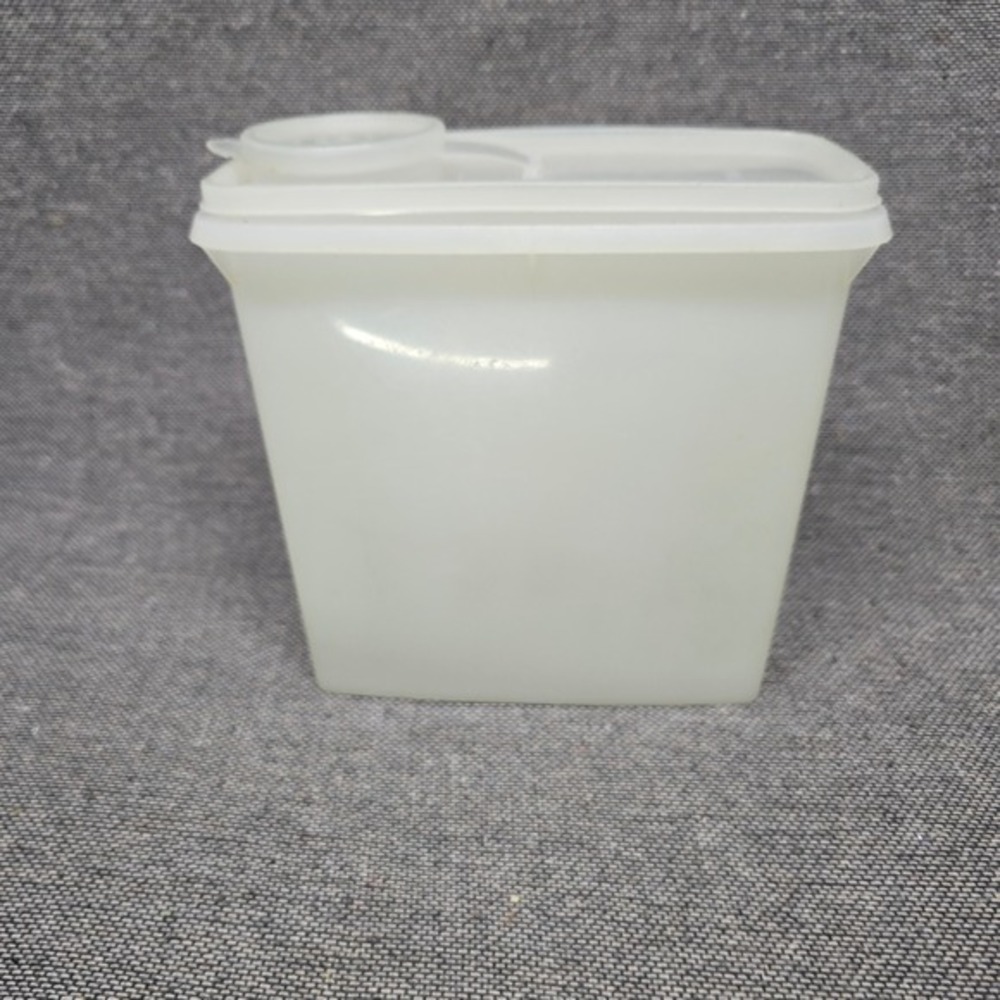 Vintage Tupperware Pour Spout Container Sheer White 469-5 Lid 470-2 Made in USA